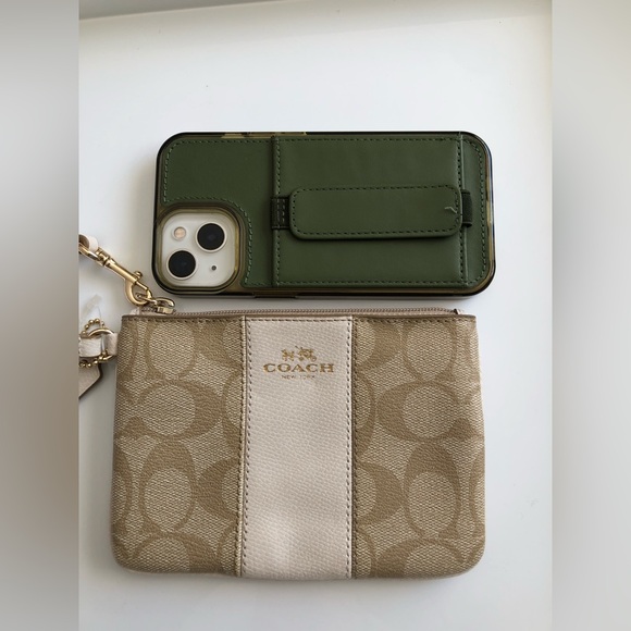 Coach Signature PVC Leather Small Wristlet Wallet - Picture 15 of 16